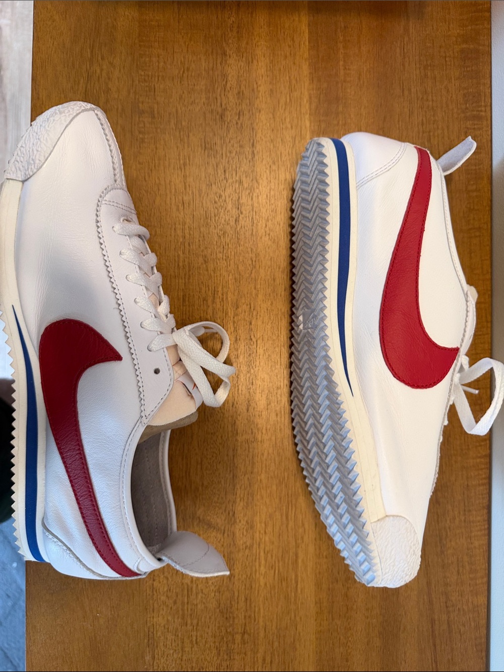 Nike Men’s Cortez ‘72 SP White Sneakers with Red Swoosh and Blue Heel Accent - Picture 4 of 8